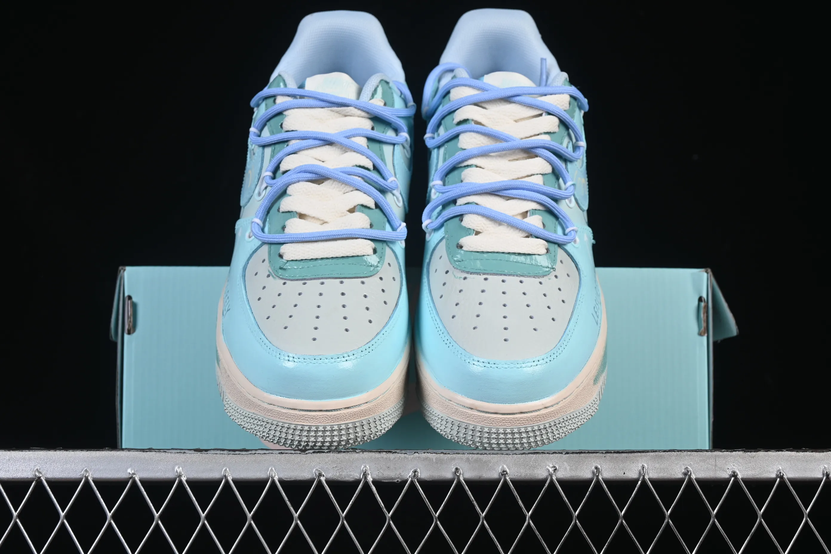 All categories Nk Air Force 1 Air Force series Nk Air Force 1 Low Air Force low-top Nike Air Force 1'07 Low Hand-painted graffiti Blue Sky Flower Island Air Force One low-top casual sneakers KS6968-777